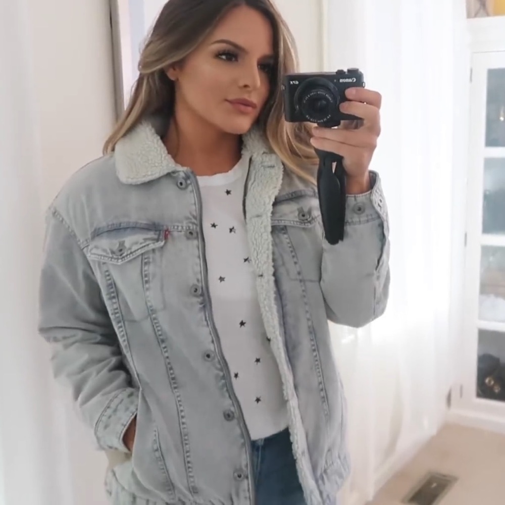 Levi’s oversized denim trucker jacket insulated